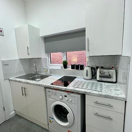 Self Contained Studio In Bham City Centre W Parking Birmingham Buitenkant foto