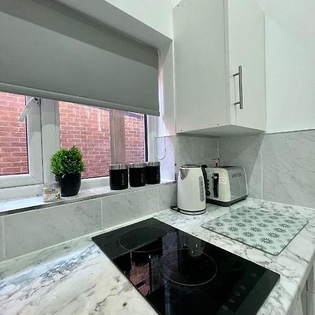 Self Contained Studio In Bham City Centre W Parking Birmingham Buitenkant foto