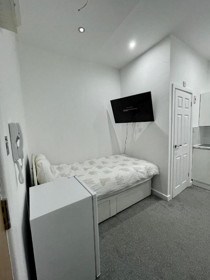 Self Contained Studio In Bham City Centre W Parking Birmingham Buitenkant foto